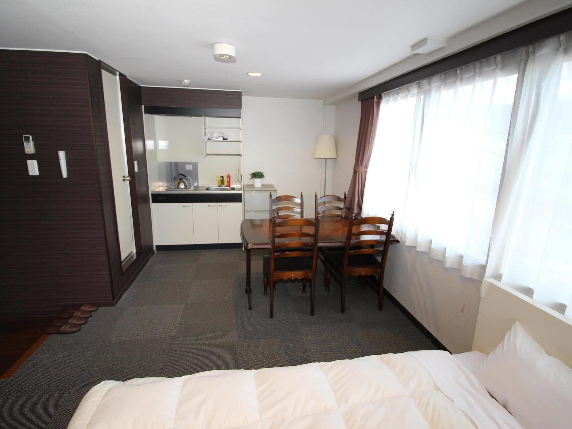 Hotel Chrysantheme Kioto Exterior foto