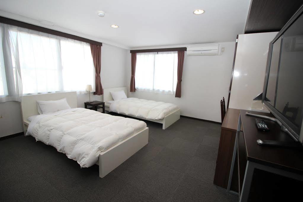 Hotel Chrysantheme Kioto Exterior foto
